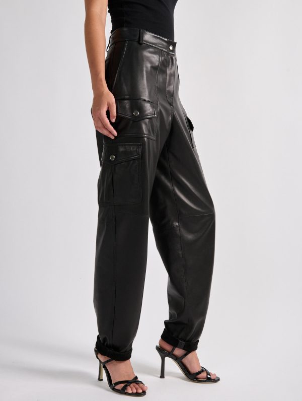 Black plongé leather cargo trousers Online